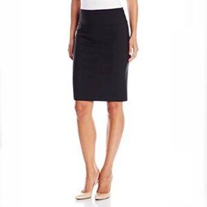 Ellen Tracy Classic Black Pencil Skirt Size 4
